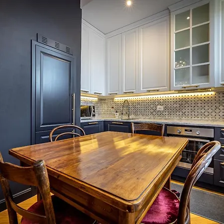 Apartment Yid Lux Bolognese
