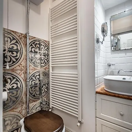 Yid Lux Bolognese Apartment Florence